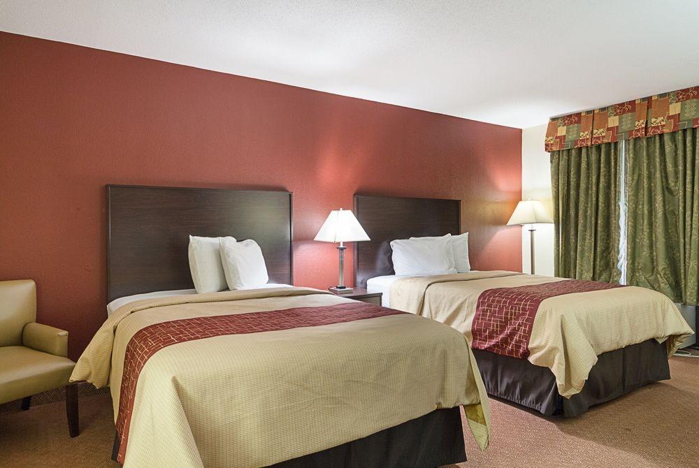 Red Roof Inn Plus+ Dallas - Addison Exterior foto