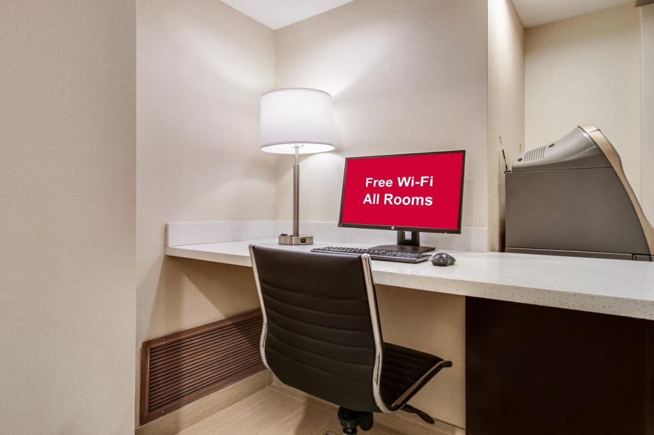 Red Roof Inn Plus+ Dallas - Addison Exterior foto
