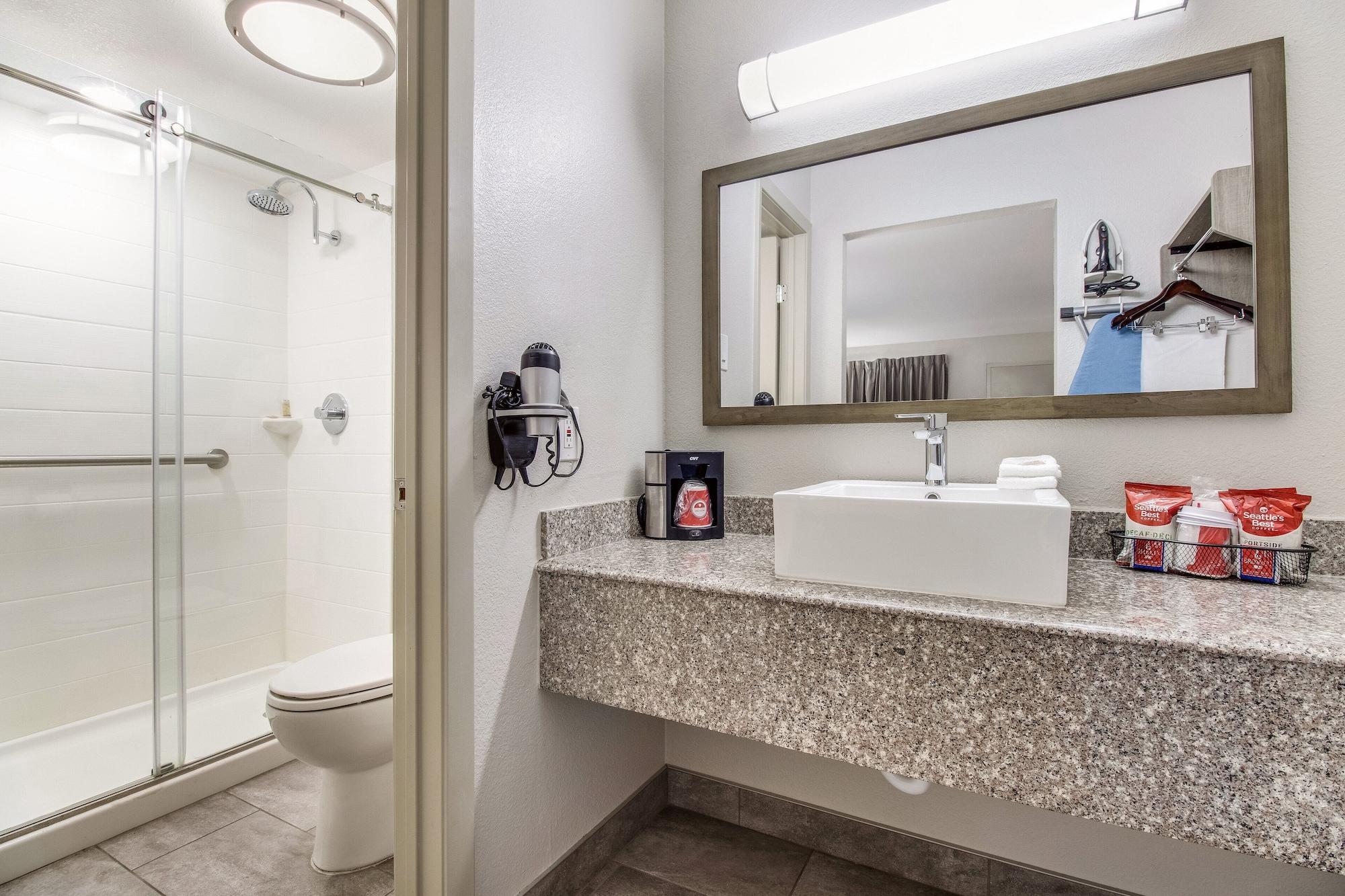 Red Roof Inn Plus+ Dallas - Addison Exterior foto
