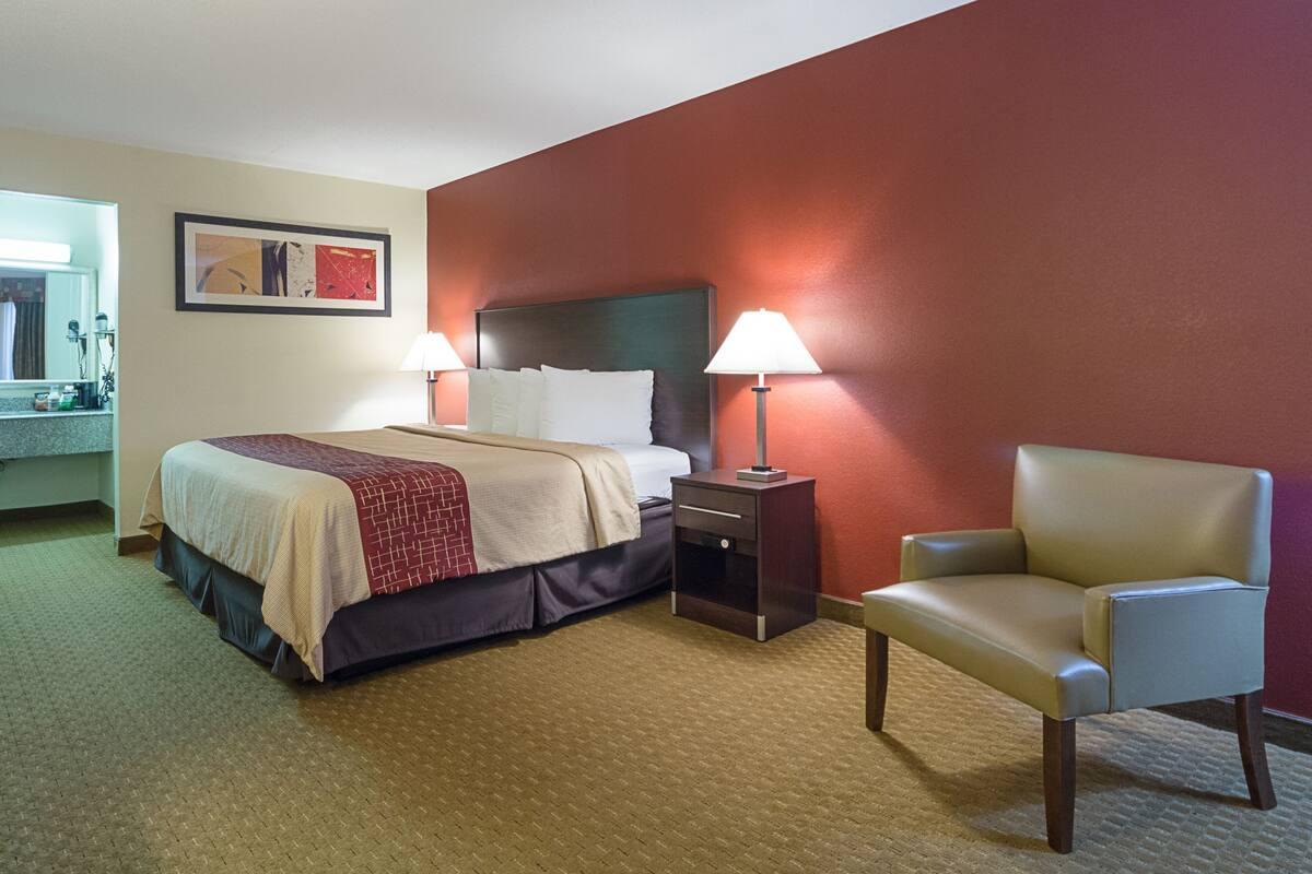 Red Roof Inn Plus+ Dallas - Addison Exterior foto